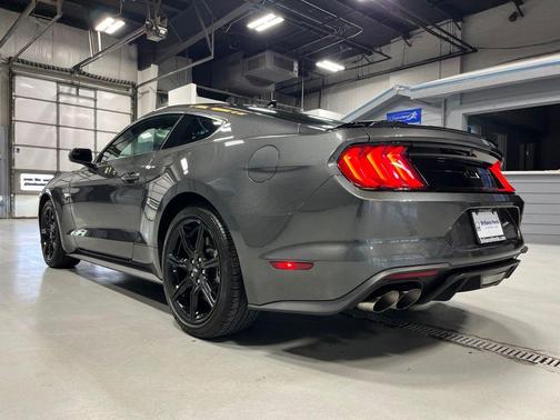 Magnetic Metallic 2020 Ford Mustang GT