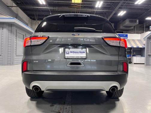 Carbonized Gray Metallic 2022 Ford Escape SE