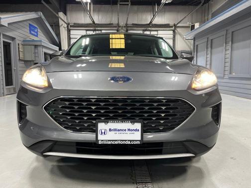 Carbonized Gray Metallic 2022 Ford Escape SE
