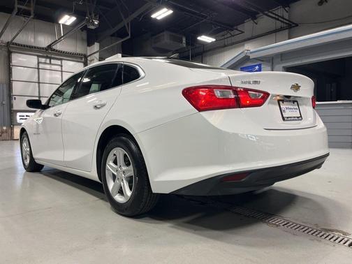 Summit White 2020 Chevrolet Malibu 1LS