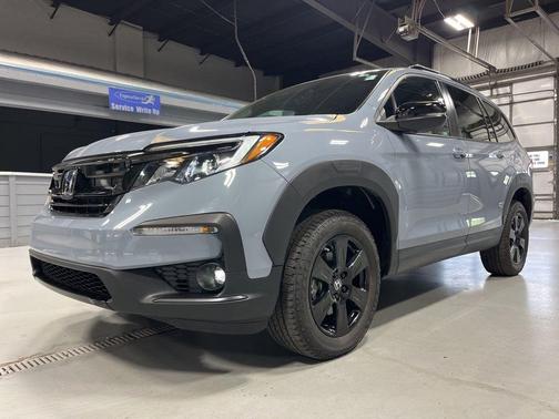 Sonic Gray Pearl 2022 Honda Pilot TrailSport