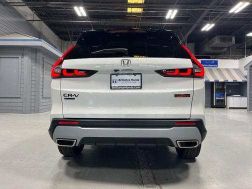 Platinum White Pearl 2026 Honda CR-V Hybrid TrailSport
