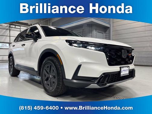 Platinum White Pearl 2026 Honda CR-V Hybrid TrailSport