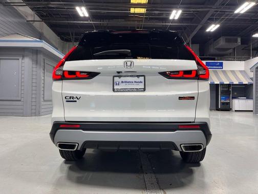 Platinum White Pearl 2026 Honda CR-V Hybrid TrailSport