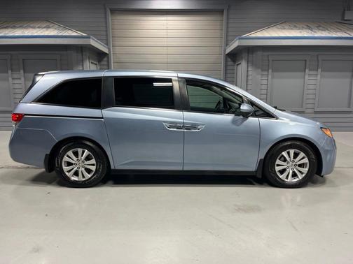 Blue 2014 Honda Odyssey EX-L