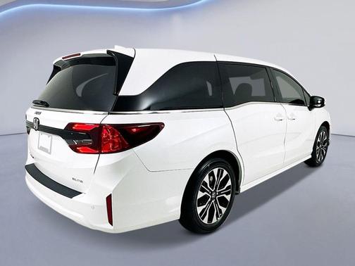 Platinum White 2026 Honda Odyssey Elite