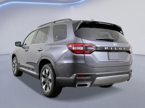 Modern Steel Metallic 2026 Honda Pilot Touring