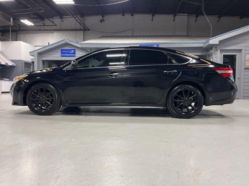 Attitude Black Metallic 2013 Toyota Avalon Limited