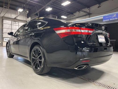Attitude Black Metallic 2013 Toyota Avalon Limited