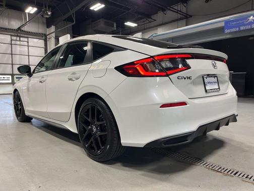 Platinum White Pearl 2026 Honda Civic Sport