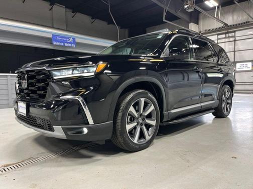 Obsidian Blue Pearl 2023 Honda Pilot Elite
