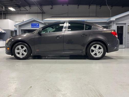 Tungsten Metallic 2014 Chevrolet Cruze 1LT