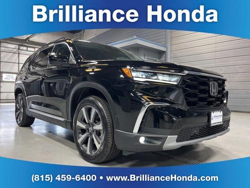 Crystal Black Pearl 2024 Honda Pilot Touring