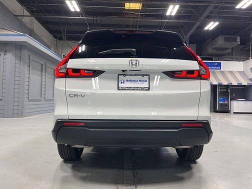 Platinum White Pearl 2026 Honda CR-V EX