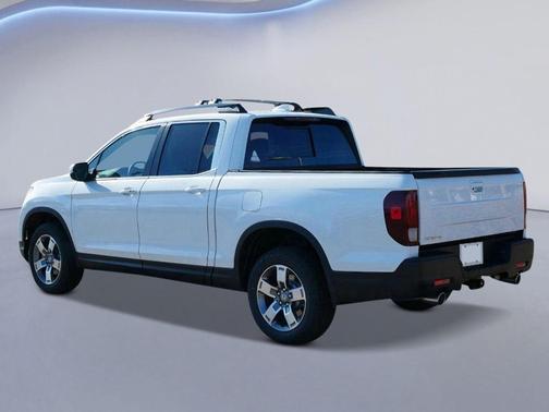 Platinum White 2026 Honda Ridgeline RTL