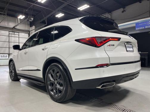 Platinum White Pearl 2022 Acura MDX A-Spec