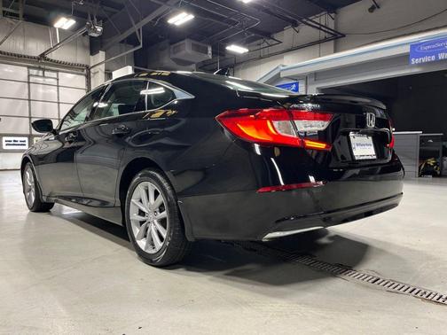 Crystal Black Pearl 2021 Honda Accord LX 1.5T