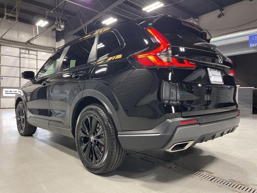 Crystal Black Pearl 2026 Honda CR-V Hybrid Sport Touring