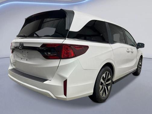 Platinum White 2026 Honda Odyssey EX-L