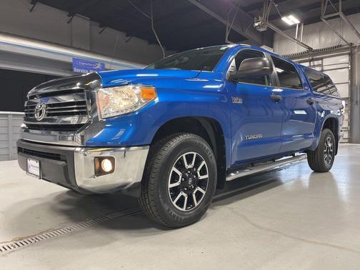 Blazing Blue Pearl 2016 Toyota Tundra SR5