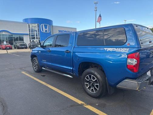Blazing Blue Pearl 2016 Toyota Tundra SR5