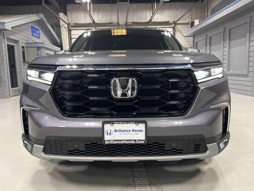 Modern Steel Metallic 2024 Honda Pilot Touring