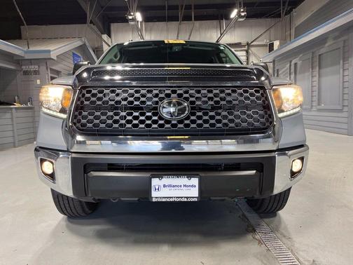 Cement Gray 2019 Toyota Tundra SR5