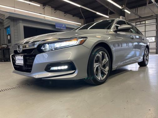 2020 Honda Accord 
