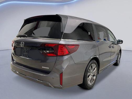 Modern Steel Metallic 2027 Honda Odyssey Touring