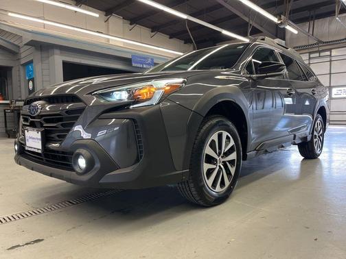 2023 Subaru Outback Premium