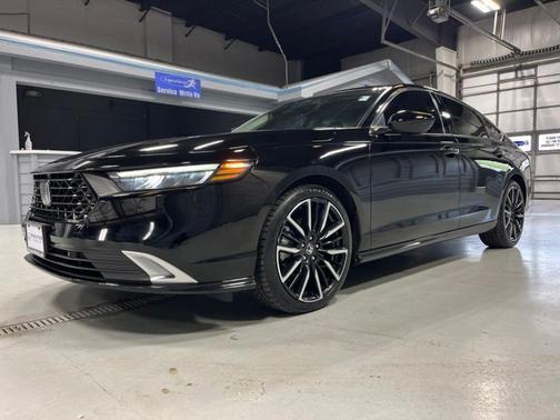 Crystal Black Pearl 2023 Honda Accord Hybrid Touring
