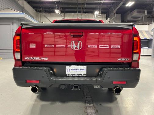 Radiant Red Metallic II 2022 Honda Ridgeline RTL-E