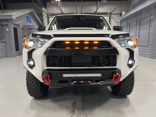 Super White 2021 Toyota 4Runner Venture