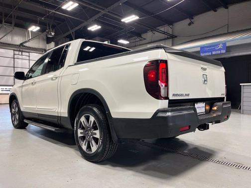 White Diamond Pearl 2019 Honda Ridgeline RTL-T