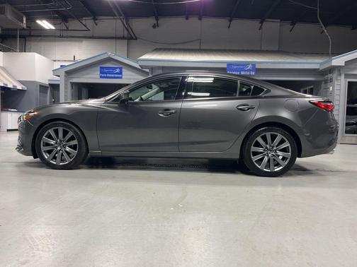 Machine Gray Metallic 2018 Mazda Mazda6 Grand Touring