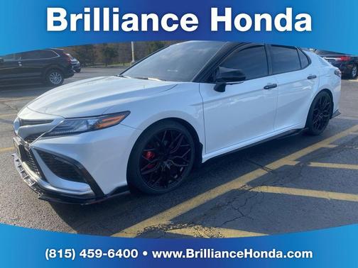 Wind Chill Pearl / Midnight Black Metallic 2023 Toyota Camry XSE V6