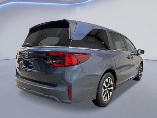 Smoke 2026 Honda Odyssey EX-L