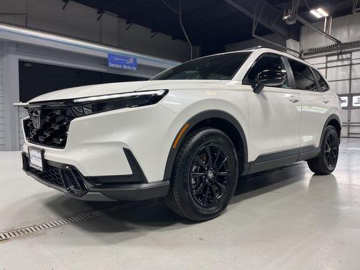 Platinum White Pearl 2026 Honda CR-V Hybrid Sport-L