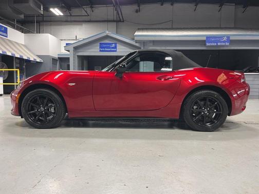 2024 Mazda MX-5 Miata Sport