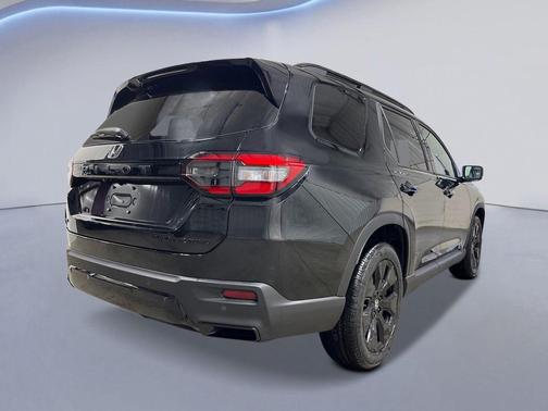 Crystal Black 2026 Honda Pilot Black Edition