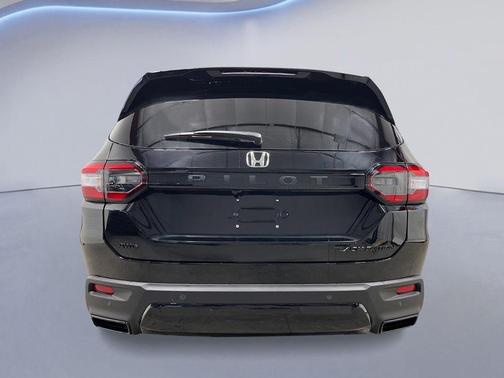 Crystal Black 2026 Honda Pilot Black Edition