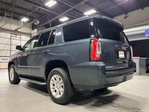 Dark Sky Metallic 2020 GMC Yukon SLT