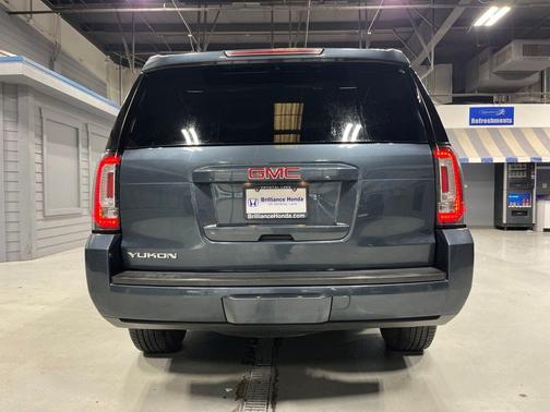 Dark Sky Metallic 2020 GMC Yukon SLT