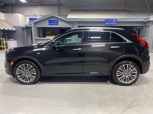 Stellar Black Metallic 2024 Cadillac XT4 Premium Luxury