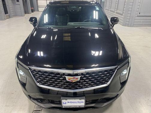 Stellar Black Metallic 2024 Cadillac XT4 Premium Luxury