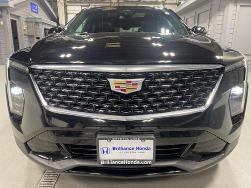 Stellar Black Metallic 2024 Cadillac XT4 Premium Luxury