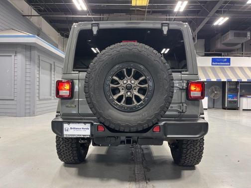 Sting Gray Clearcoat 2022 Jeep Wrangler Unlimited Sahara Altitude