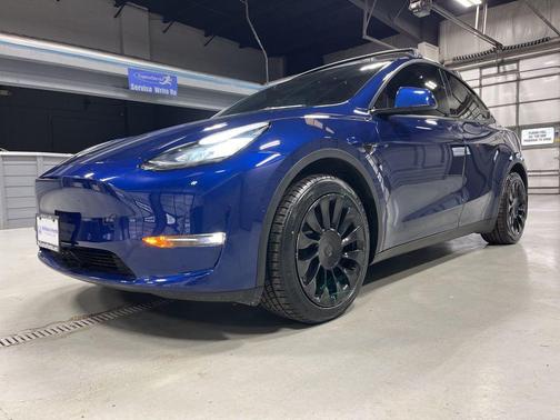 Deep Blue Metallic 2021 Tesla Model Y Long Range