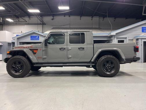 Sting Gray Clearcoat 2021 Jeep Gladiator Mojave