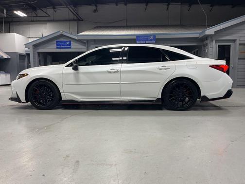 Wind Chill Pearl 2020 Toyota Avalon TRD